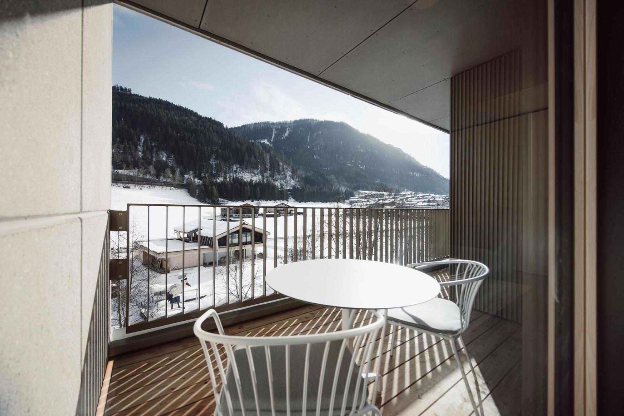 Dips&Drops - The First Bike And Ski Hub Flachau Exteriör bild